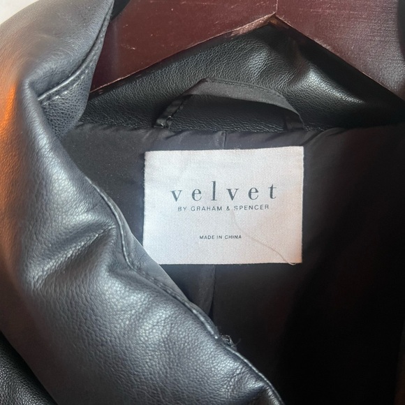 Velvet by Graham & Spencer Black leather puffer jacket women’s size small S - Picture 5 of 8